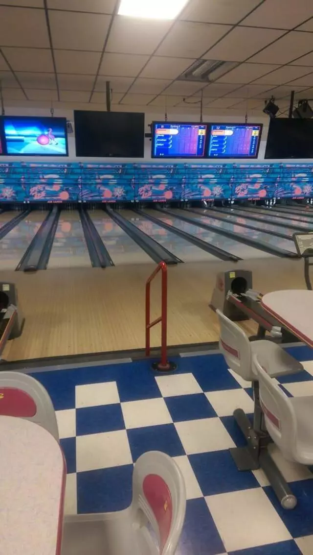 Air-Lanes Bowl
