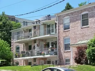 31st Street Apartments