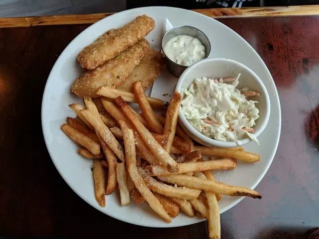 Angry Goldfish Pub And Eatery