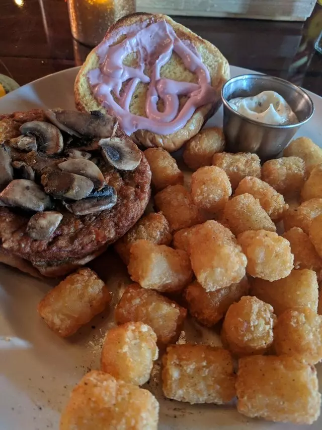 Angry Goldfish Pub And Eatery