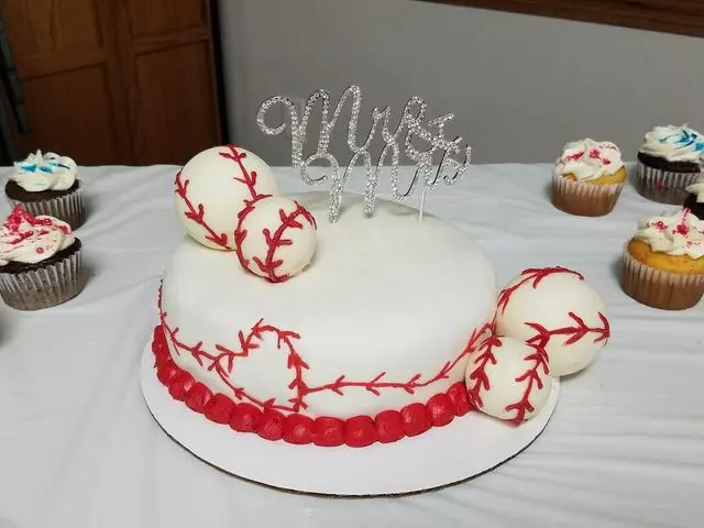 Jen&apos;s cakes and more