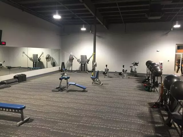 Genesis Health Clubs - Merle Hay